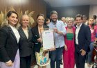Câmara de vereadores de Cuiabá homenageia primeira-dama de MT por ações no combate à violência doméstica