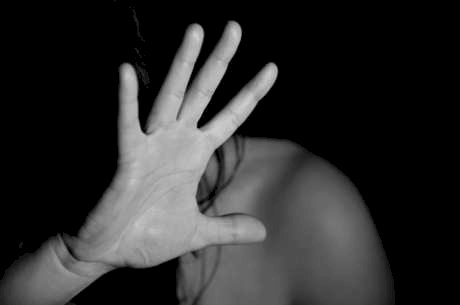 Homem se apresenta à PM após denúncia de violência doméstica em Água Boa