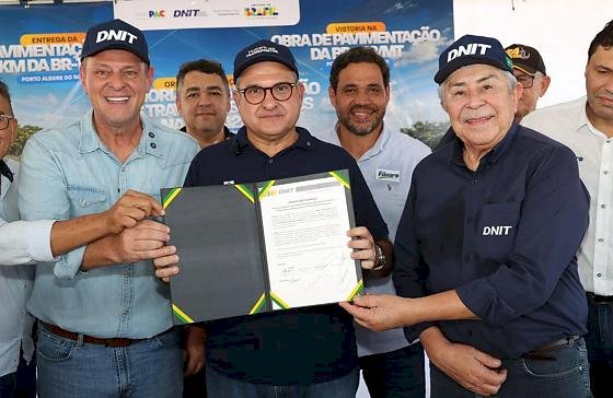 Senador Carlos Fávaro acompanha ministro em entrega histórica na BR-158