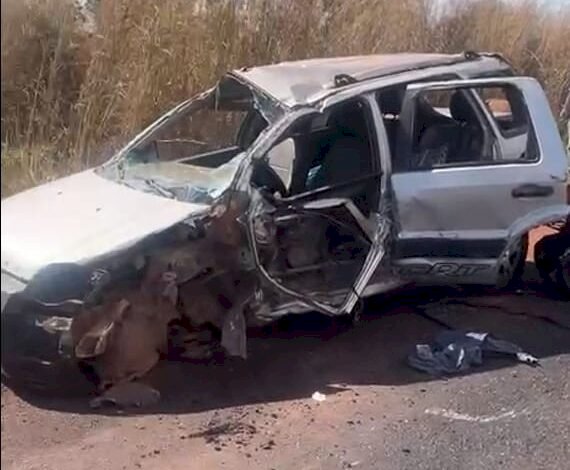 Casal morre e adolescente fica gravemente ferida após colisão entre carro e carreta na MT-100 em Torixoréu